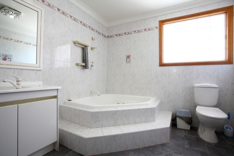 Top Bathtub Installation Companies in Palm Bay, FL